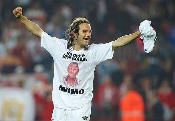 过多方面的 过多方面的